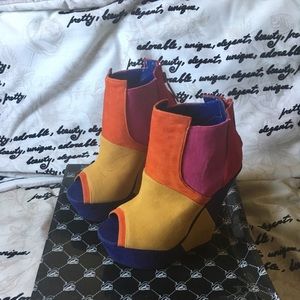 Multicolored Peep to Wedges